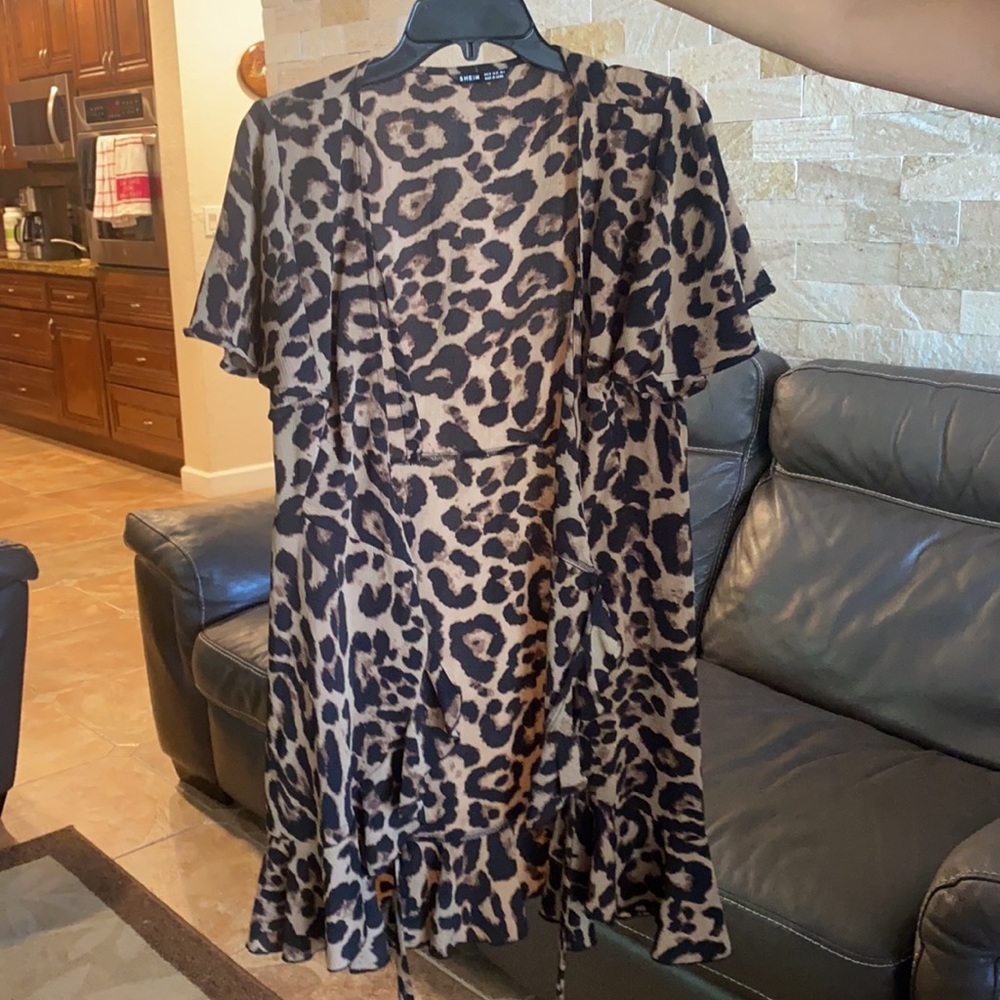 Cheetah print women’s medium sun coverup dress